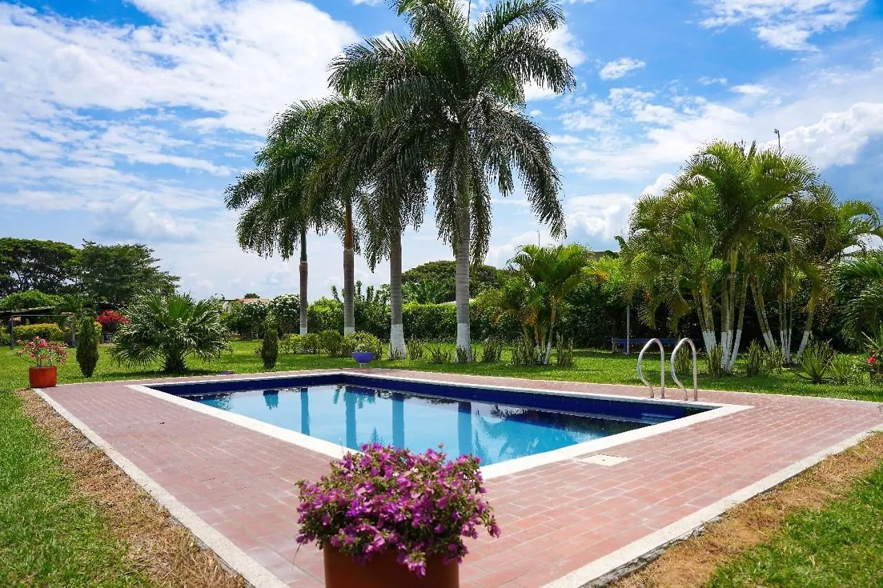 La Donna Villa Palmira  Colombia